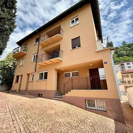 Apartment The Lakeside - Strategic Position! *