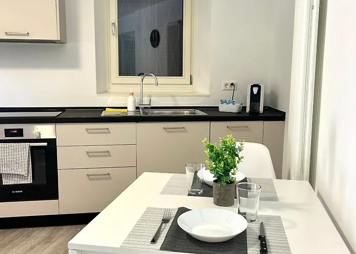 The Lakeside - Strategic Position! *