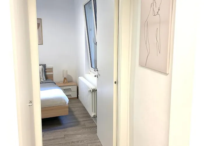 The Lakeside - Strategic Position! Apartment *