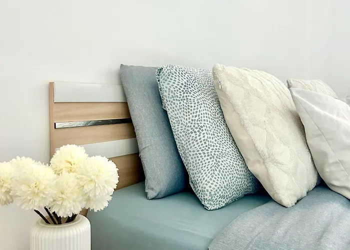 The Lakeside - Strategic Position!