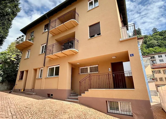 The Lakeside - Strategic Position! Apartment *